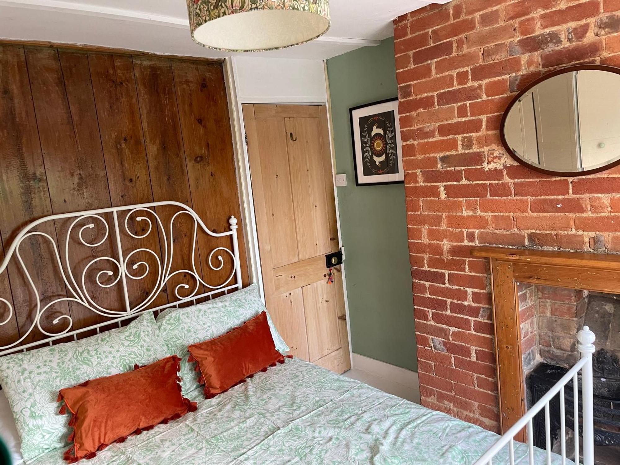 Cosy 2 Bedroom Victorian Cottage, Newport, Isle Of Wight Newport  Exteriér fotografie